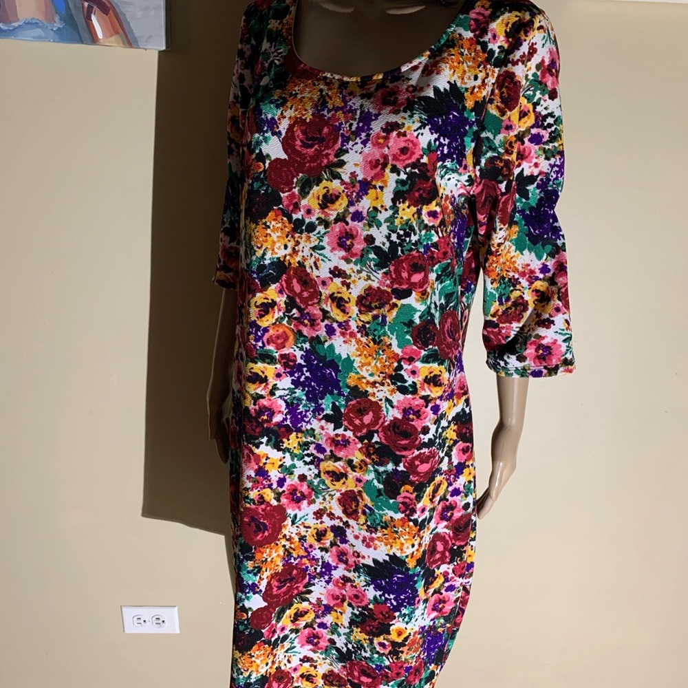 DGNY Size 2X 3/4 Sleeve Bodycon Floral Dress